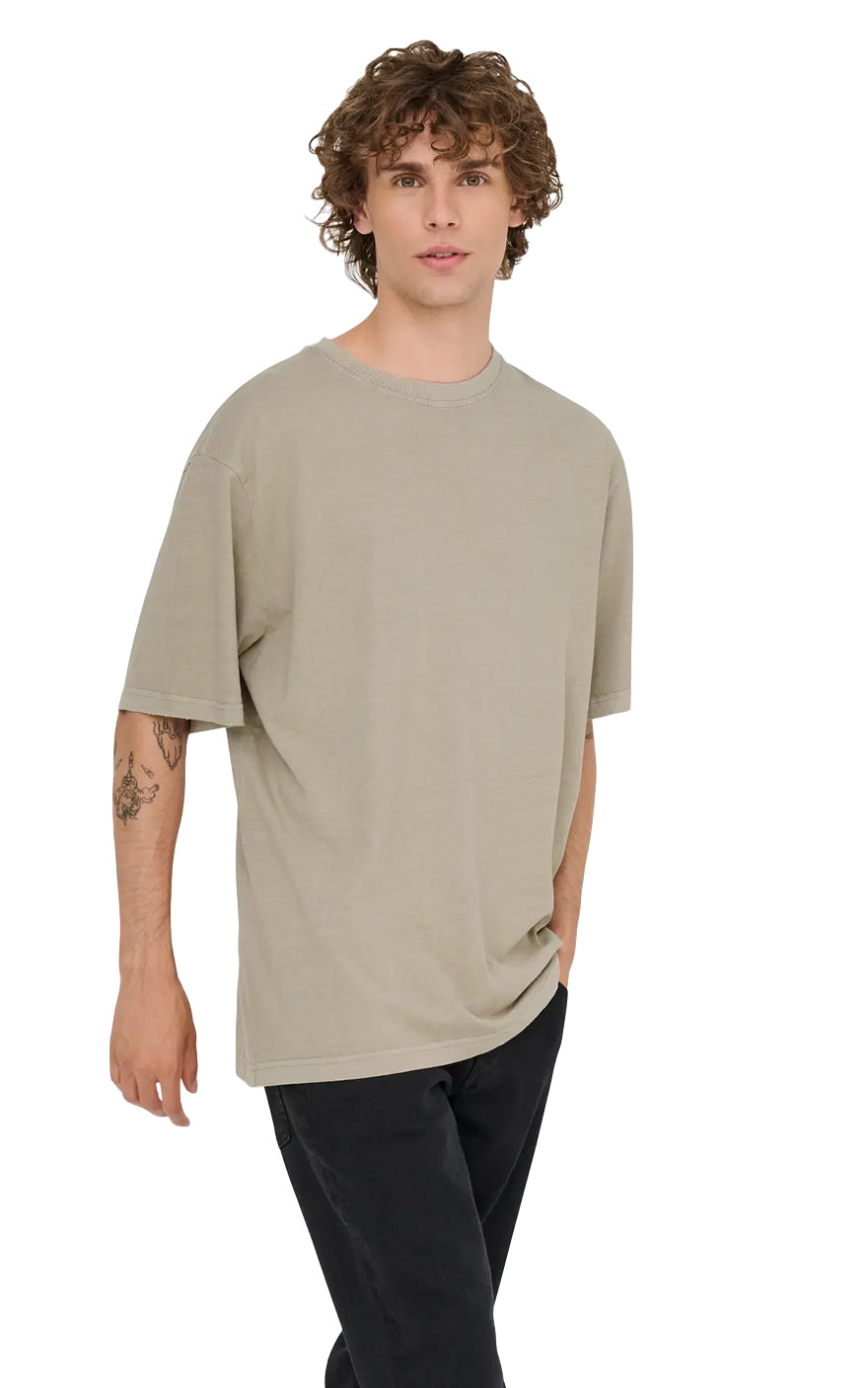 Distress Relaxed Short Sleeve Tee in String