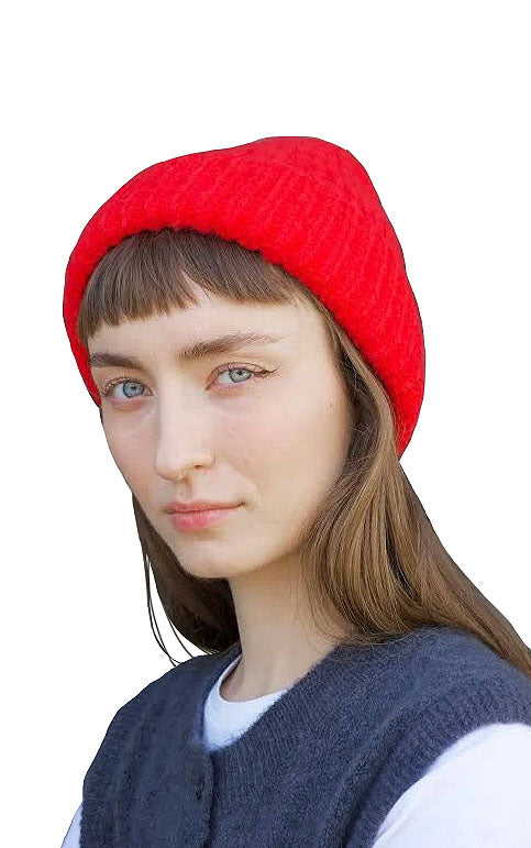 Evika Hat in Racing Red