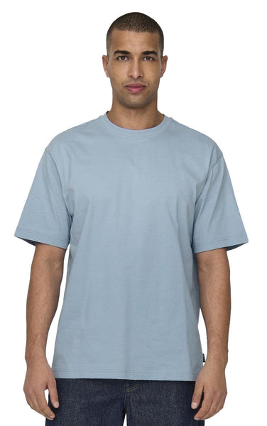Fred Relaxed Tee in Glacier Lake Blue