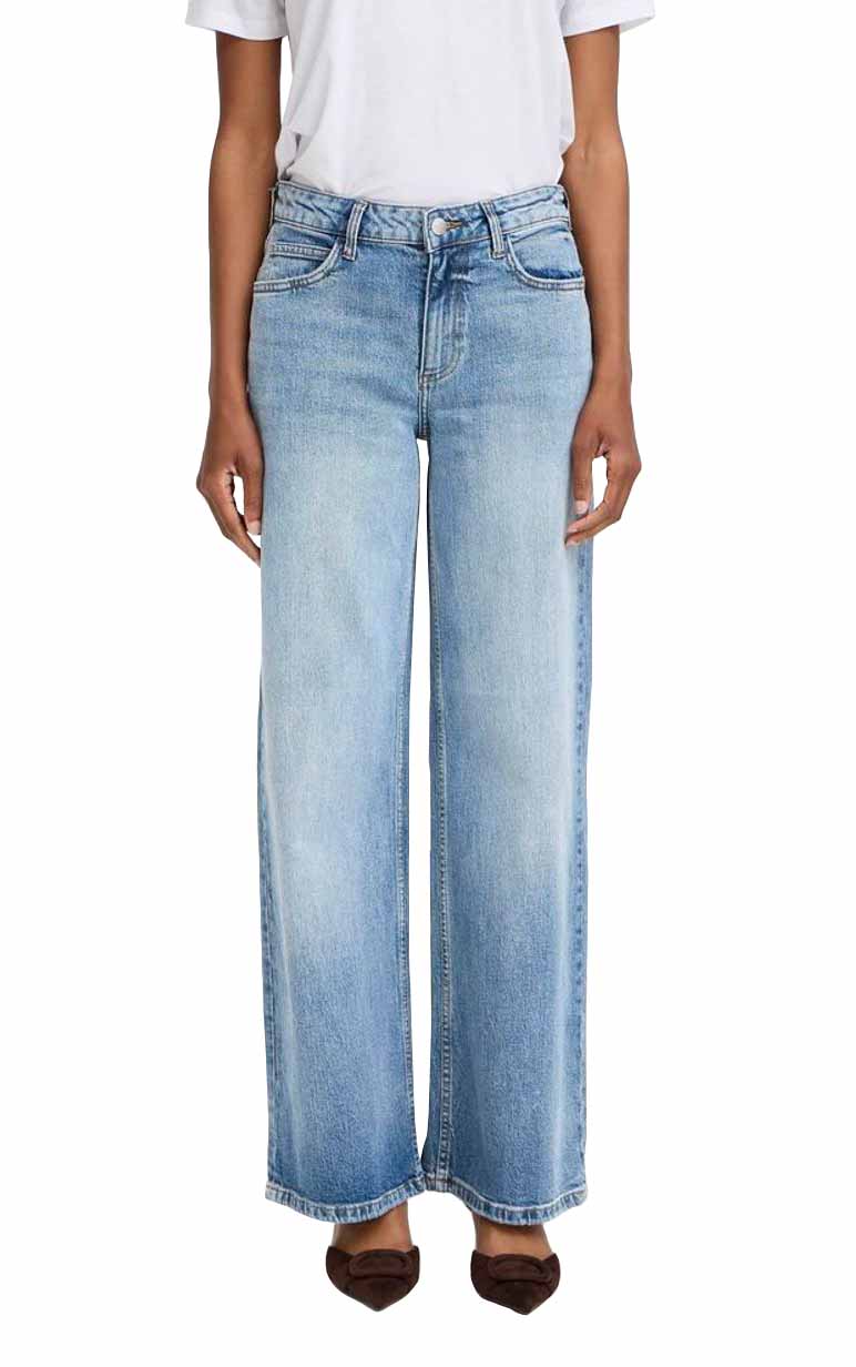 Kyla Long Jeans in Medium Blue Denim