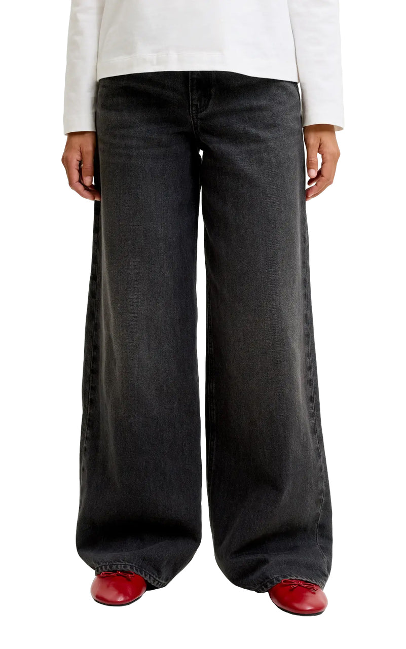 Oslo Wide Mid Waist Jeans in Black Denim