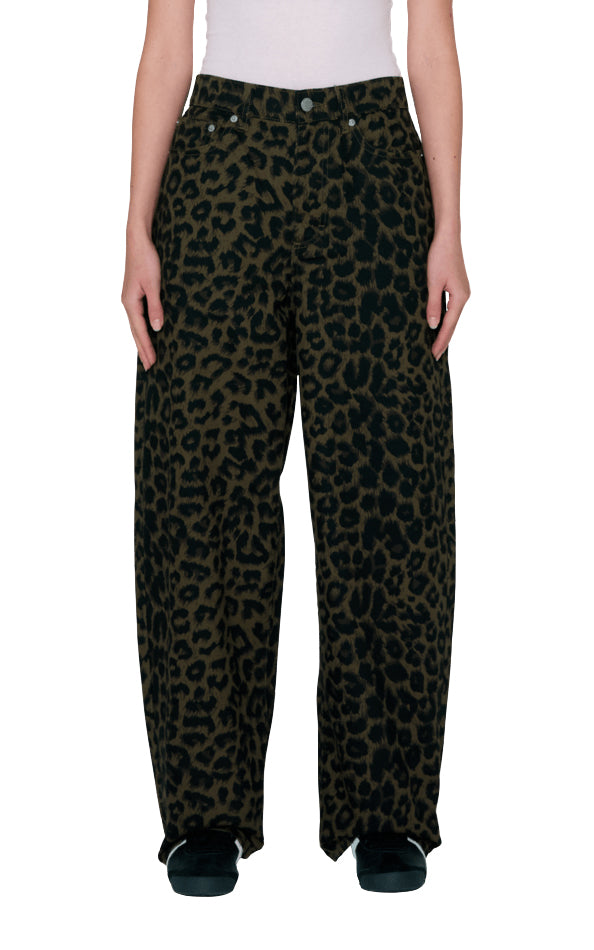 Allysa 5 Pocket Denim in Leopard