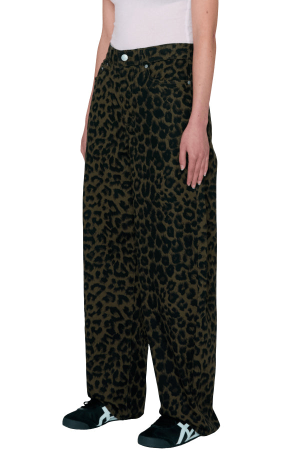 Allysa 5 Pocket Denim in Leopard