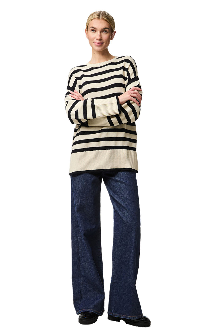 Ava O-Neck Sweater in Birch w Black Stripes