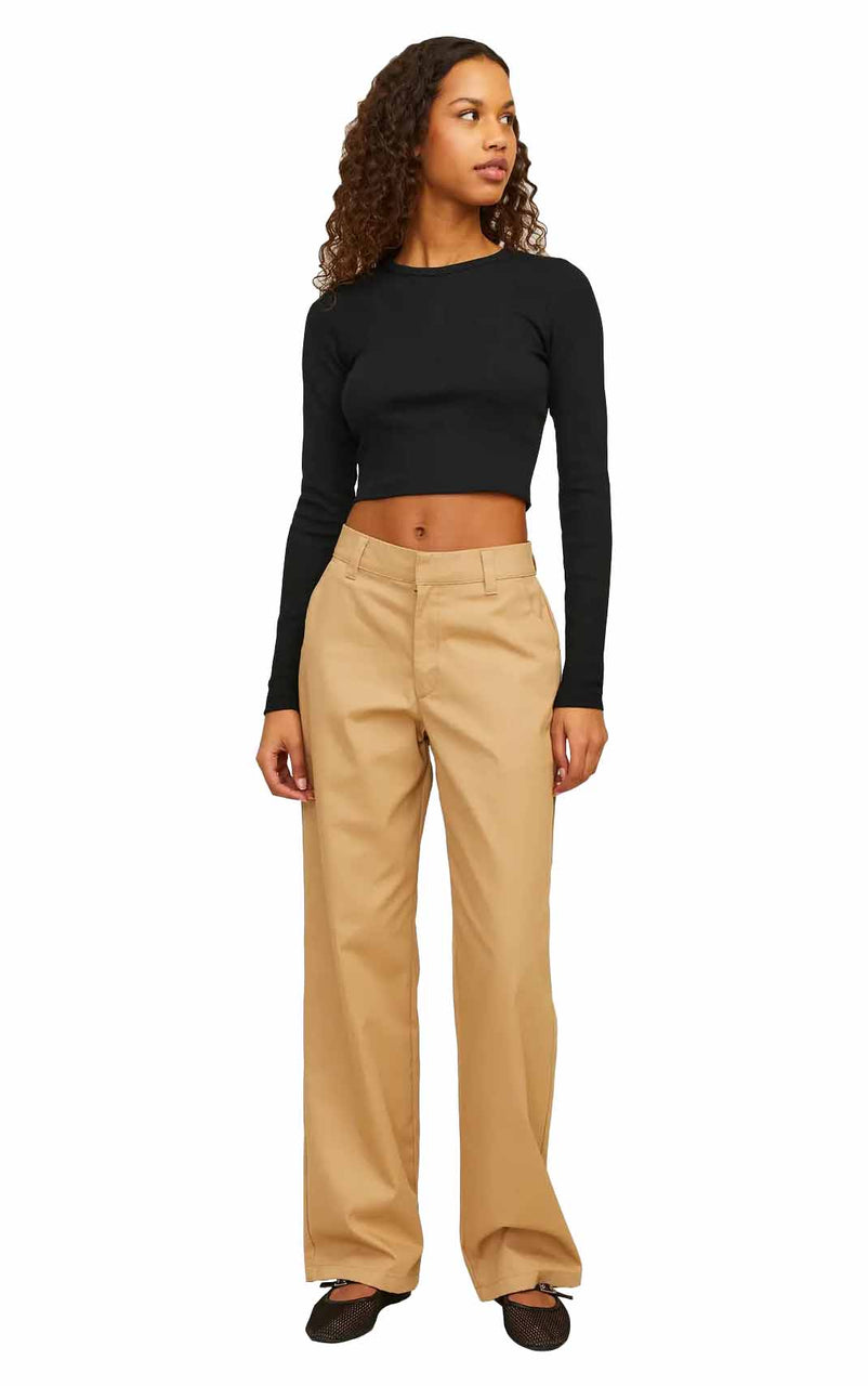 Feline Long Sleeve Rib Tee in Black