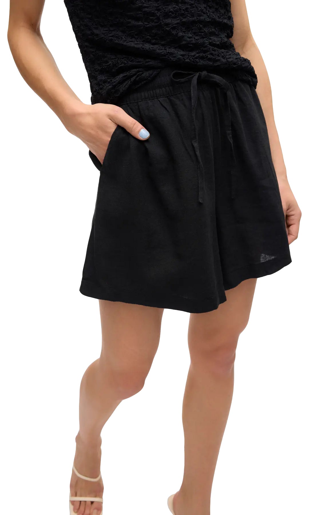 Linn Shorts in Black