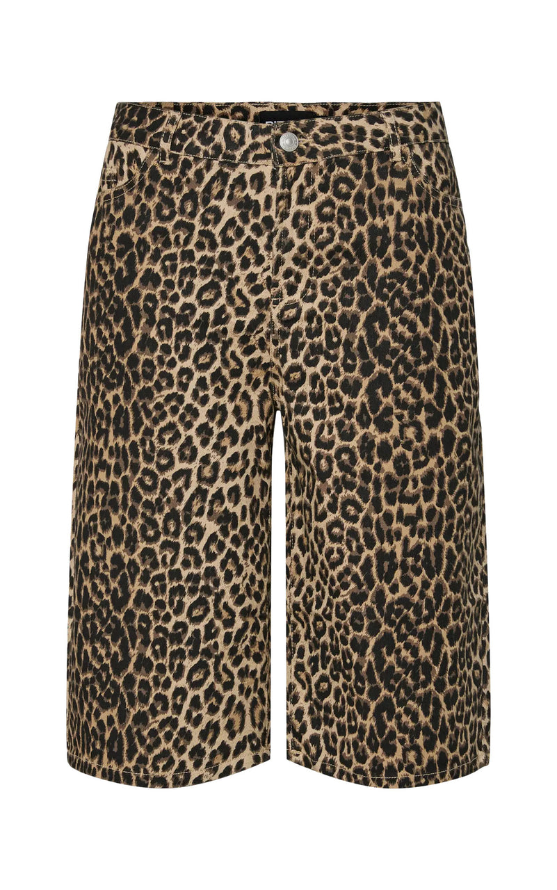 Salume Mid Waist Wide Shorts in White Pepper Leo