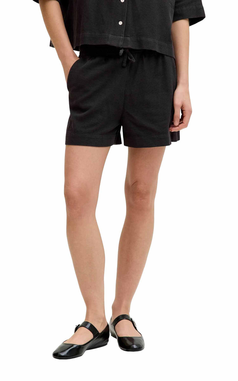 Global Waffle Short in Black